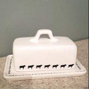 Farmhouse style covered butter dish
